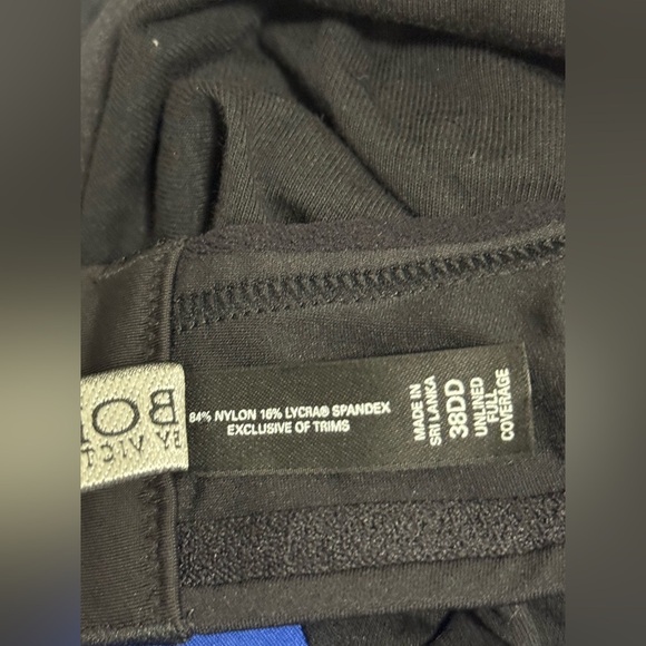 Victoria's Secret Classic Black Bra - Picture 4 of 4